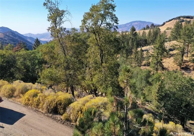 Photo 2 of Land for sale at 16851 Interlaken St, Tehachapi, CA 93561 | MLS# PI24117644 | Listing updated on 2026-09-25