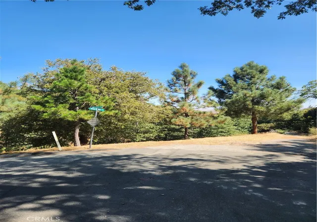 Photo 4 of Land for sale at 1563 Rock Ridge Dr, Lake Arrowhead, CA 92352 | MLS# IG24182925 | Listing updated on 2026-06-02