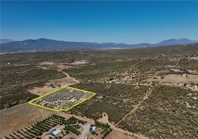 3rd image of 31 Brownie Rd, Aguanga, CA 92536 | MLS# SW24183541