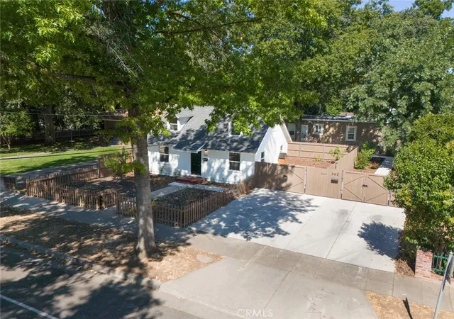 Photo 2 of Single family home for sale at 358 E 12th St, Chico, CA 95928 | MLS# OR24183885 | Listing updated on 2026-03-25