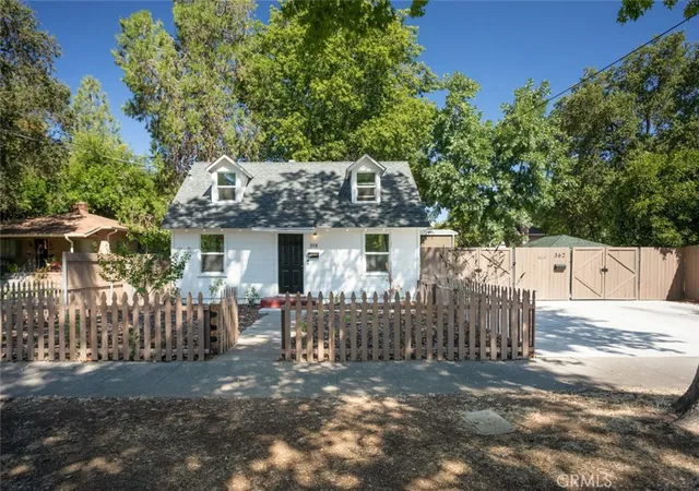 1st image of 358 E 12th St, Chico, CA 95928 | MLS# OR24182881