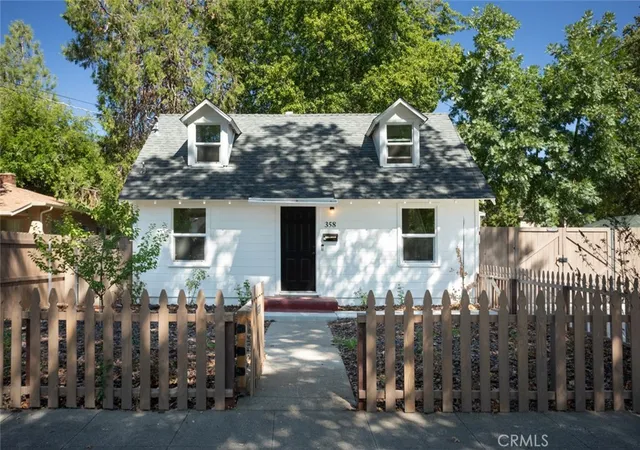 Photo 4 of Single family home for sale at 358 E 12th Street, Chico, CA 95928 | MLS# OR24182881 | Listing updated on 2026-03-25