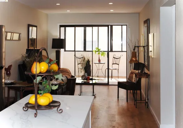 Listing Photo 5 - Condo for sale in building located at 625 Madison St, Oakland, CA 94607 - Unit #107