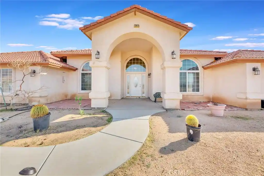 Photo 1 of Single family home for sale at 23675 Colony Rd, Apple Valley, CA 92308 | MLS# SR24197166 | Listing updated on 2026-10-21