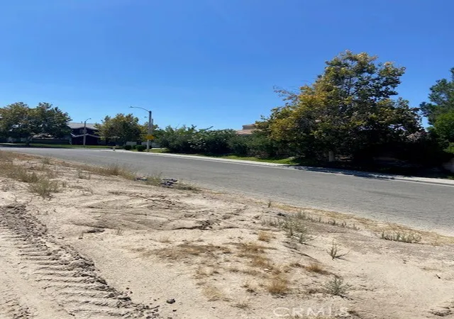 5th image of 4 Georgia Ct, Lancaster, CA 93536 | MLS# SR24198098