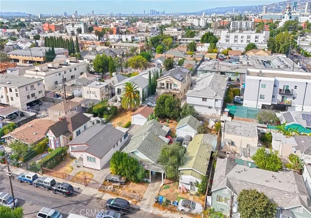 Homes for sale in Los Angeles, CA | 1265 N Harvard Blvd, Los Angeles, CA 90029 | MLS# DW24153575