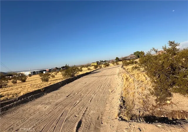 4th image of 35400 Silver Ave, Yermo, CA 92398 | MLS# HD24197586