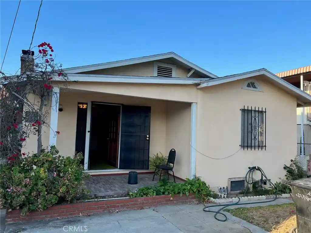 Listing Photo 1 - Condo for sale in 4920 W 4922 Fountain Ave located at 4920 W 4922 Fountain Ave, Los Angeles, CA 90029 - Unit 4920 W 4922 Fountain Ave