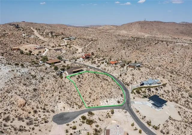 4th image of 999 Mandarin Rd, Yucca Valley, CA 92284 | MLS# JT24207302