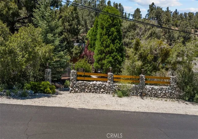 4th image of 14329 Voltaire Dr, Frazier Park, CA 93225 | MLS# GD24210019
