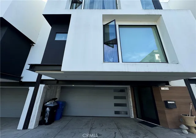 3rd image of 809 N Detroit St, Los Angeles, CA 90046 | MLS# BB24210718