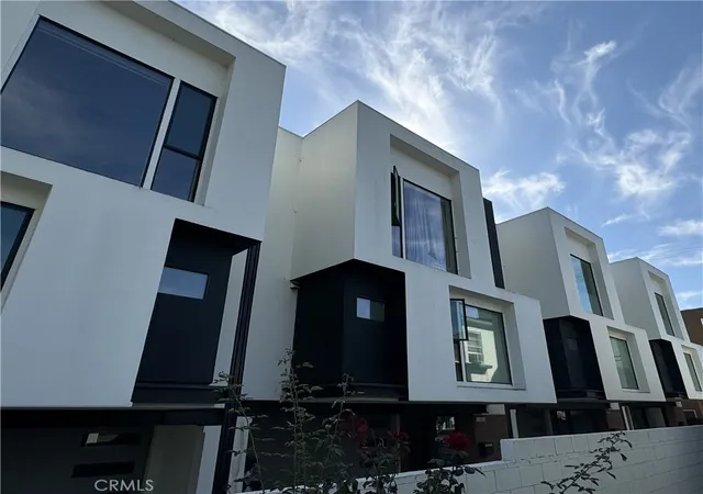6th image of 809 N Detroit St, Los Angeles, CA 90046 | MLS# BB24210718