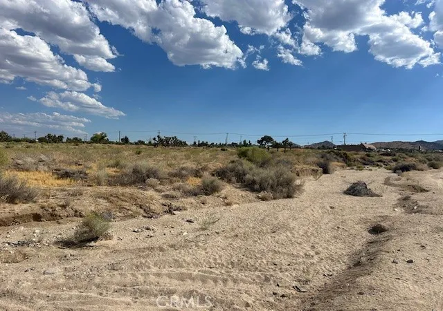 4th image of 9757 Lebec Rd, Phelan, CA 92371 | MLS# PW24210727