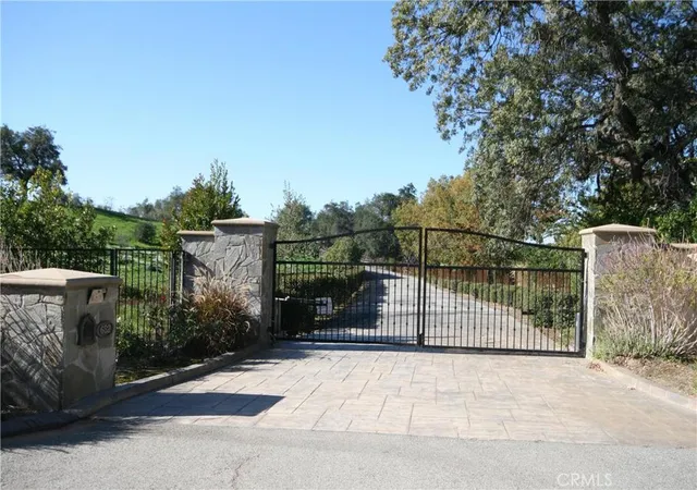 4th image of 682 Deodar Ln, Bradbury, CA 91008 | MLS# AR24213744