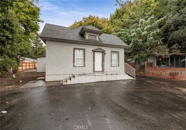 Photo 3 of Multi family home for sale at 1122 Stewart Ave, Chico, CA 95926 | MLS# SN24217204 | Listing updated on 2026-01-26