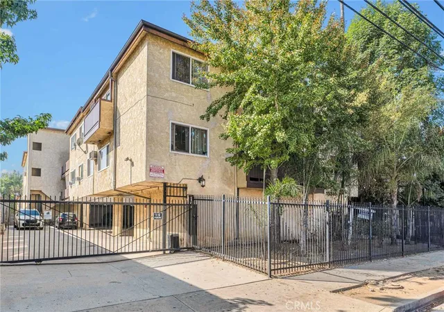 3rd image of 15240 Nordhoff St, North Hills, CA 91343 | MLS# SR24218194