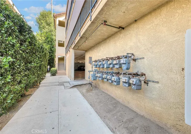 4th image of 15240 Nordhoff St, North Hills, CA 91343 | MLS# SR24218194