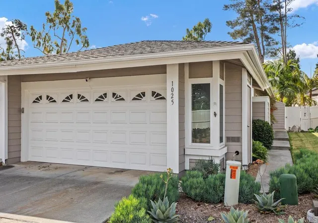 Photo 2 of Single family home for sale at 1025 Brewley Ln, Vista, CA 92081 | MLS# NDP2409633 | Listing updated on 2025-01-14