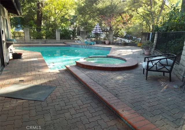 2nd image of 4444 Rochelle Pl, Encino, CA 91316 | MLS# SR24208832