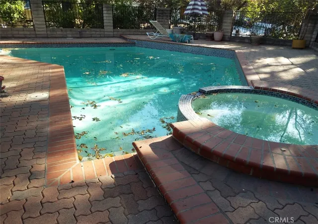 3rd image of 4444 Rochelle Pl, Encino, CA 91316 | MLS# SR24208832