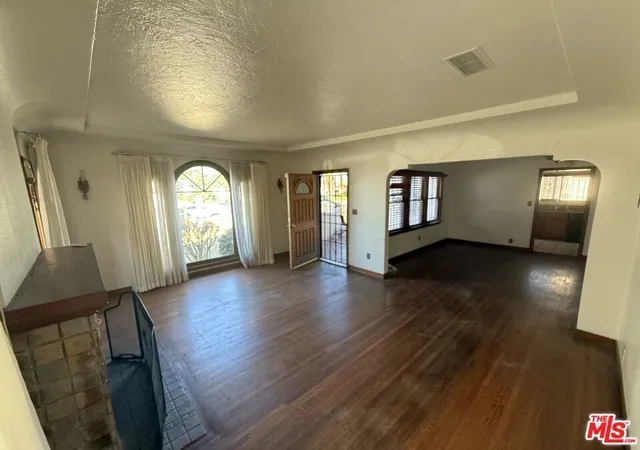 3rd image of 1942 W 76Th St, Los Angeles, CA 90047 | MLS# 24462287