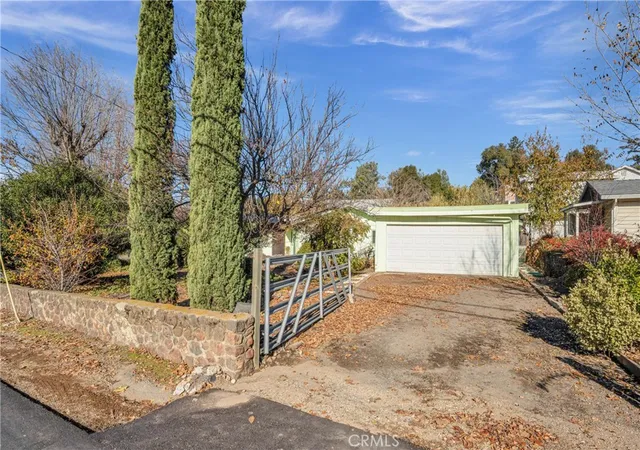30th image of 14002 Lakeshore Dr, Clearlake, CA 95422 | MLS# LC24226902