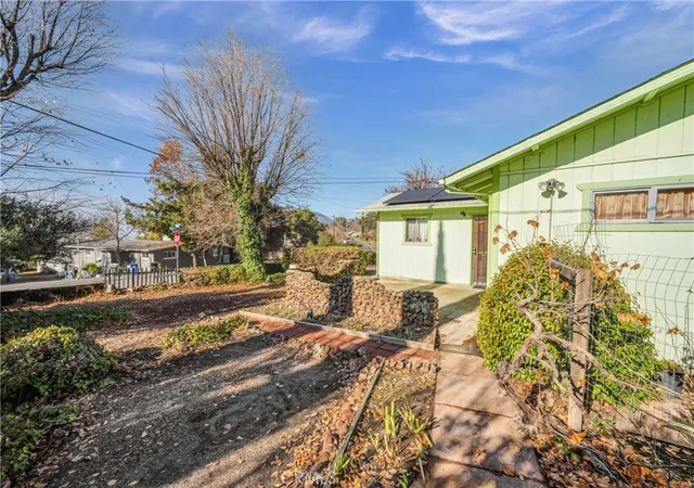 5th image of 14002 Lakeshore Dr, Clearlake, CA 95422 | MLS# LC24226902