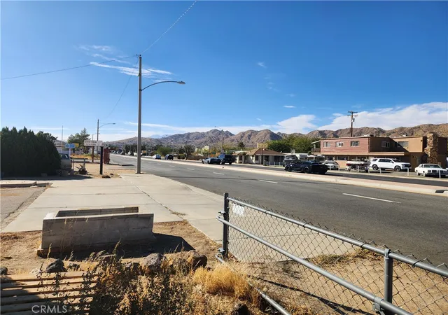 4th image of 55601 29 Palms, Yucca Valley, CA 92284 | MLS# HD24234272