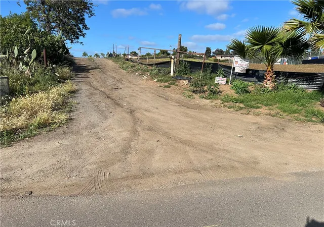 2nd image of 2205 Bautista Ave, Vista, CA 92084 | MLS# OC24236533