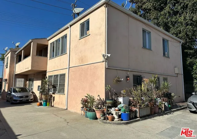 3rd image of 1816 Hillhurst Ave, Los Angeles, CA 90027 | MLS# 24466949