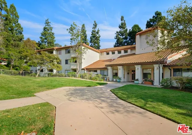 1st image of 501 Palisades Dr #308, Pacific Palisades, CA 90272 | MLS# 24464833