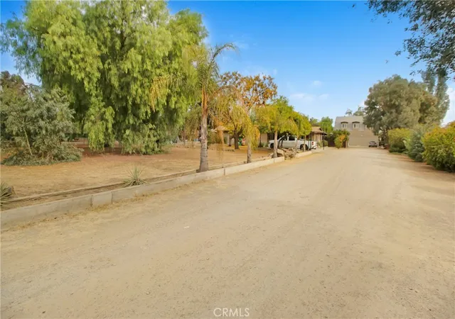 Listing Photo 5 - Condo for sale in building located at 30640 Old Windmill Rd, Menifee, CA 92584
