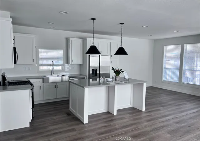 Photo 3 of Manufactured home for sale at 1445 W Florida Ave #41, Hemet, CA 92543 | MLS# SW24230733 | Listing updated on 2026-10-02