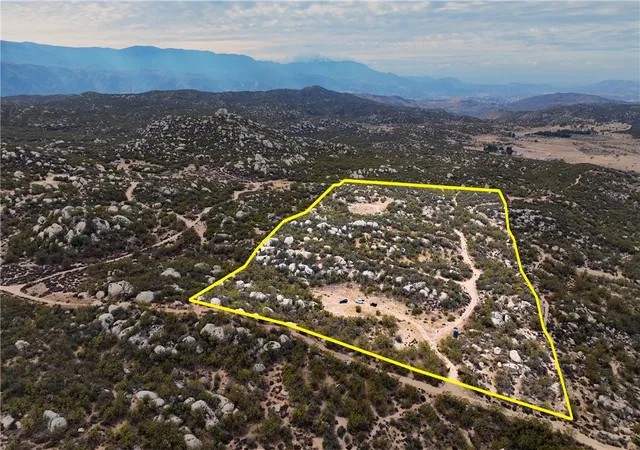 3rd image of 12 Sycamore Springs Rd, Aguanga, CA 92536 | MLS# SW24252474