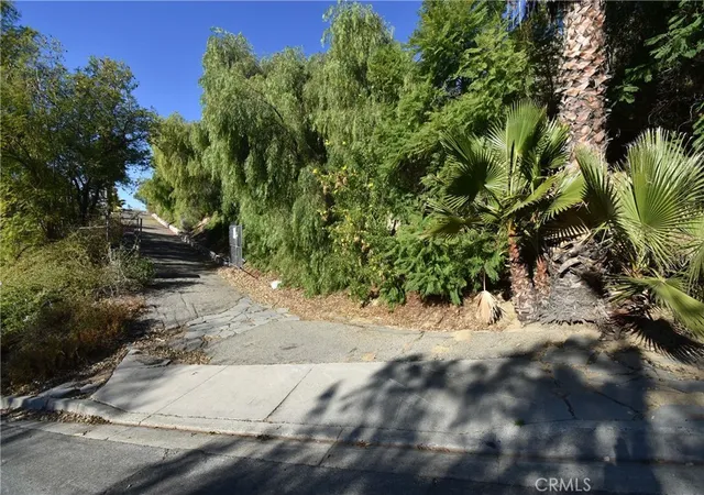 Photo 2 of Sale Pending at 3618 Hemlock Dr, San Bernardino, CA 92404 | MLS# IV24250987 | Listing updated on 2025-11-12