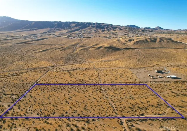 2nd image of 0 Loma Vista Rd, Apple Valley, CA 92308 | MLS# HD24253128