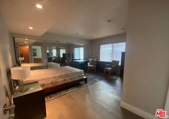 2nd image of 1940 N Highland Ave, Los Angeles, CA 90068