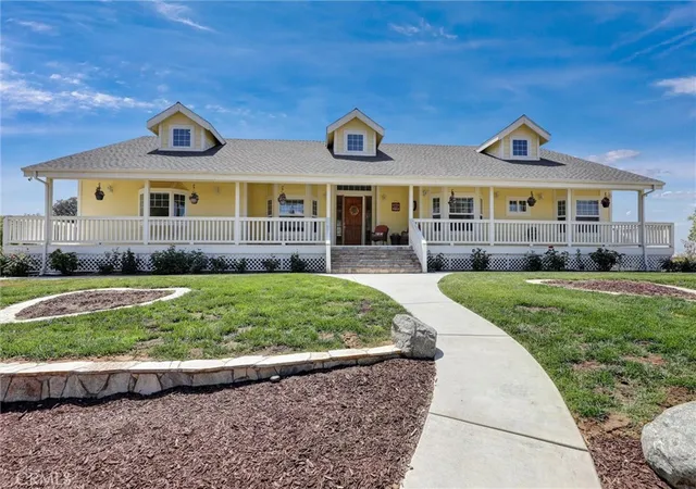 Photo 1 of Sale Pending at 40570 Beaujolais Ct, Temecula, CA 92592 | MLS# SW25000001 | Listing updated on 2025-11-07