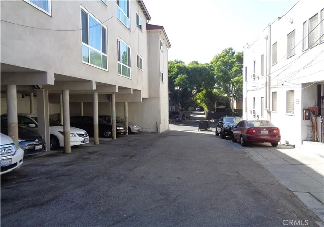 5th image of 152 S Westmoreland Ave, Los Angeles, CA 90004 | MLS# DW25001824