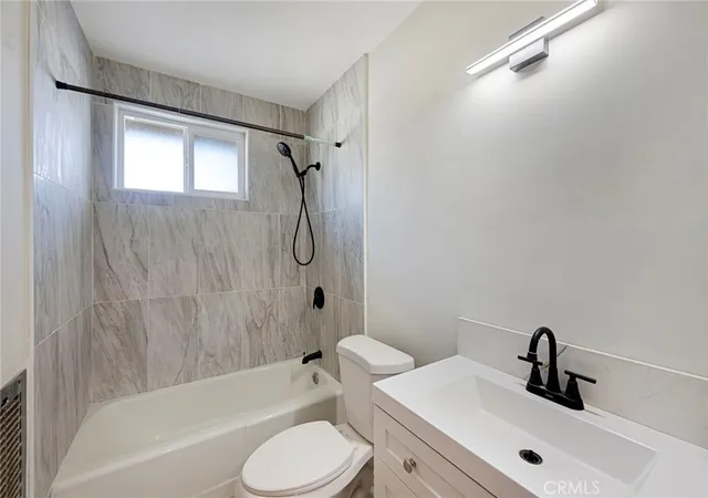 5th image of 19665 Grey Mountain Rd, Adelanto, CA 92301 | MLS# IV25001933