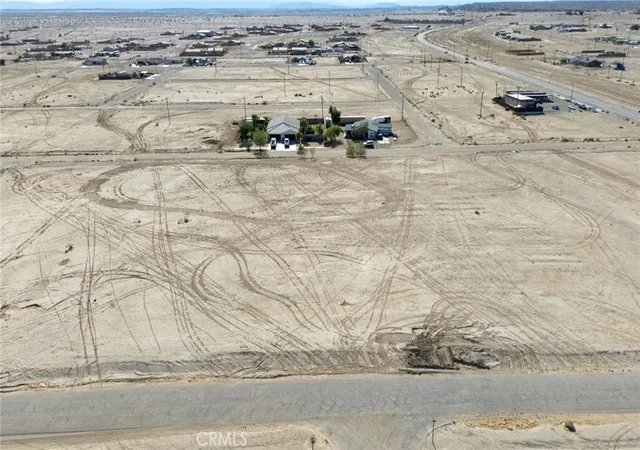 3rd image of 2028 Jefferson Ave, Thermal, CA 92274 | MLS# IV25001981