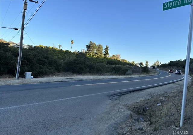 5th image of 29197 Lilac Rd, Valley Center, CA 92082 | MLS# TR25001150