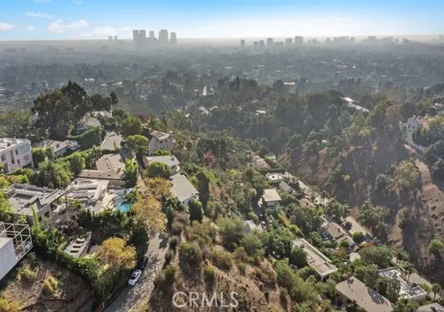 9th image of 1417 Claridge Dr, Beverly Hills, CA 90210 | MLS# NP24250649