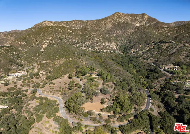 Photo 14 of Single family home for sale at 2200 Bella Vista Dr, Santa Barbara, CA 93108 | MLS# 24475135 | Listing updated on 2026-07-07