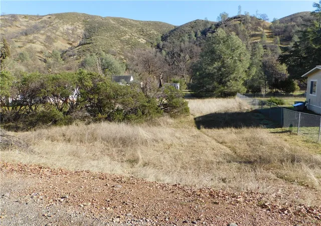 2nd image of 3660 Spring Valley Rd, Clearlake Oaks, CA 95423 | MLS# LC25003474
