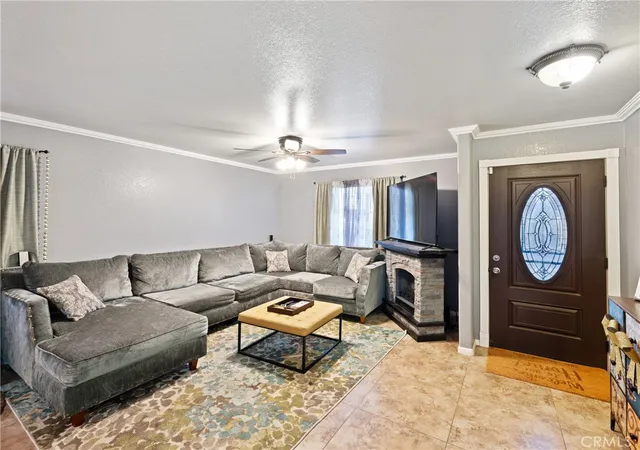 Photo 3 of Sale Pending at 34646 Paseo Del Valle, Barstow, CA 92311 | MLS# SB25005139 | Listing updated on 2026-09-19