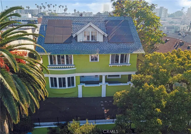 1st image of 216 S Lake St, Los Angeles, CA 90057 | MLS# PW25006013