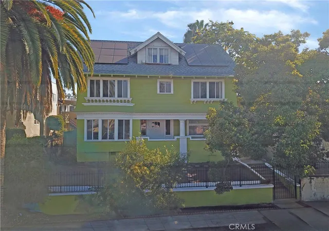3rd image of 216 S Lake St, Los Angeles, CA 90057 | MLS# PW25006013