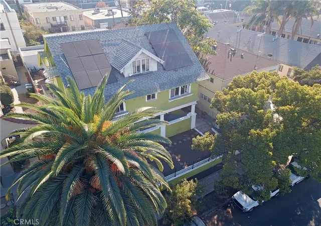 5th image of 216 S Lake St, Los Angeles, CA 90057 | MLS# PW25006013