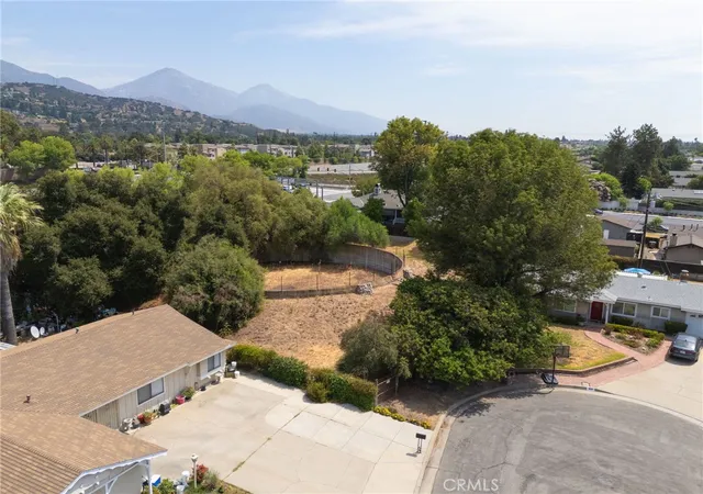 Homes for sale in Claremont, CA | 4053 N Towne Ave, Claremont, CA 91711 | MLS# TR25006435